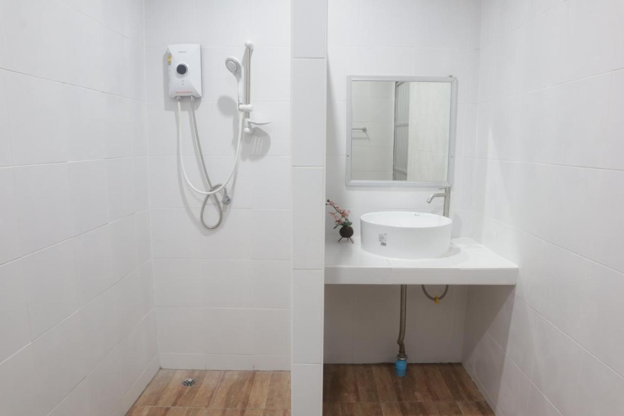 ตะวันแมนชั่น Apartment Ban Na Kha Ngoại thất bức ảnh